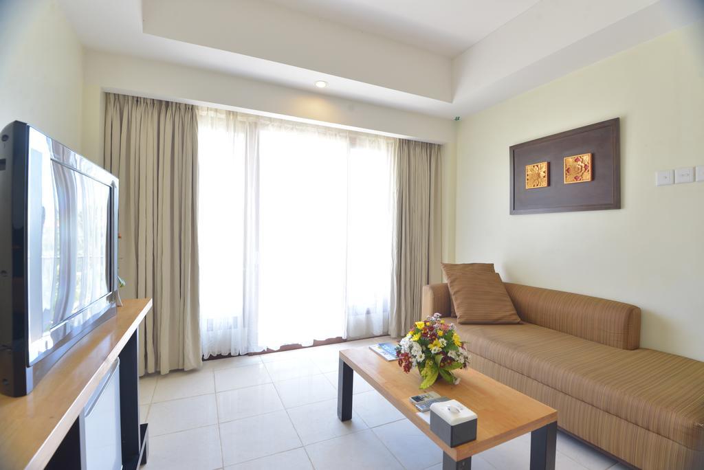 New Kuta Hotel Uluwatu Exterior foto