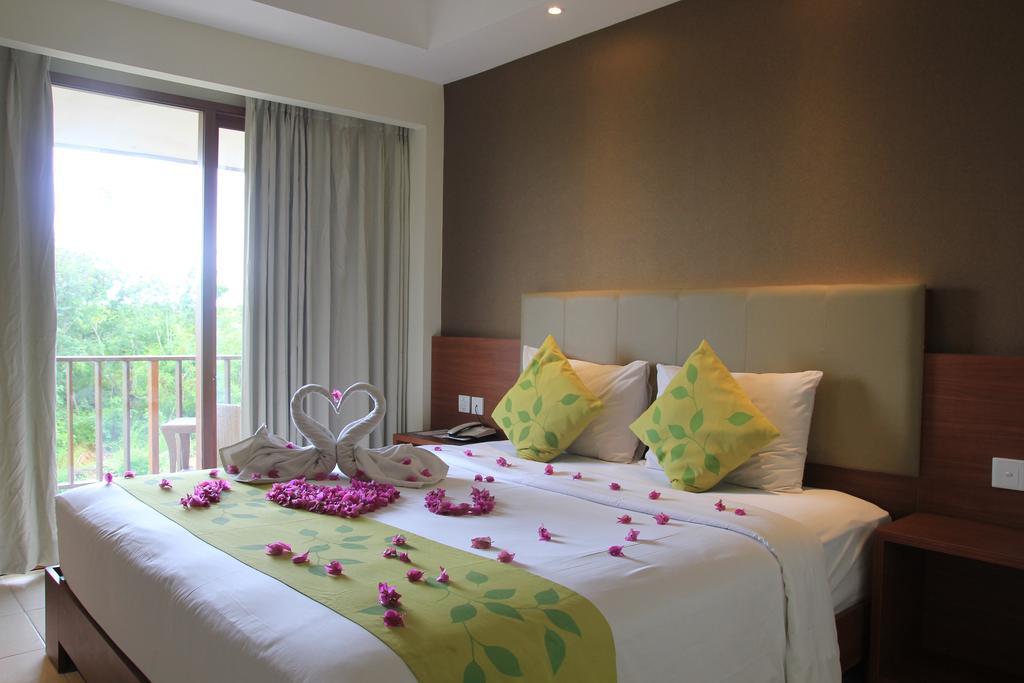 New Kuta Hotel Uluwatu Exterior foto